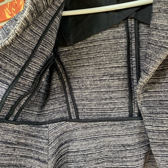 Banana Republic short Blazer Jacket size 2 - Picture 2 of 6